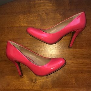 Patent leather bright pink 3in heels